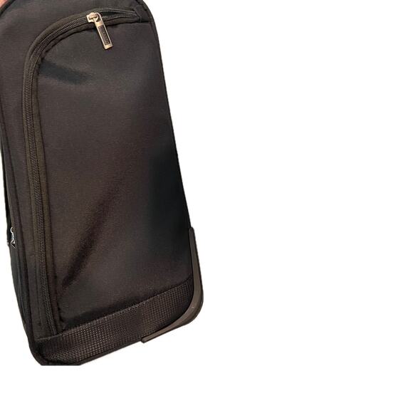 Ricardo Black Gray Softr Shell Carry On Suitcase Roller - Picture 6 of 7